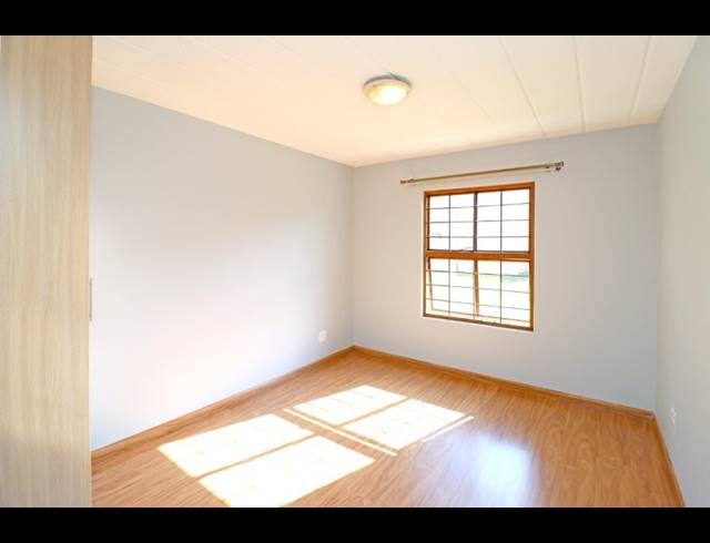 2 BEDROOM APARTMENT FOR SALE IN ROBINDALE